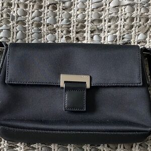 DKNY Elegant Black Crossbody Bag